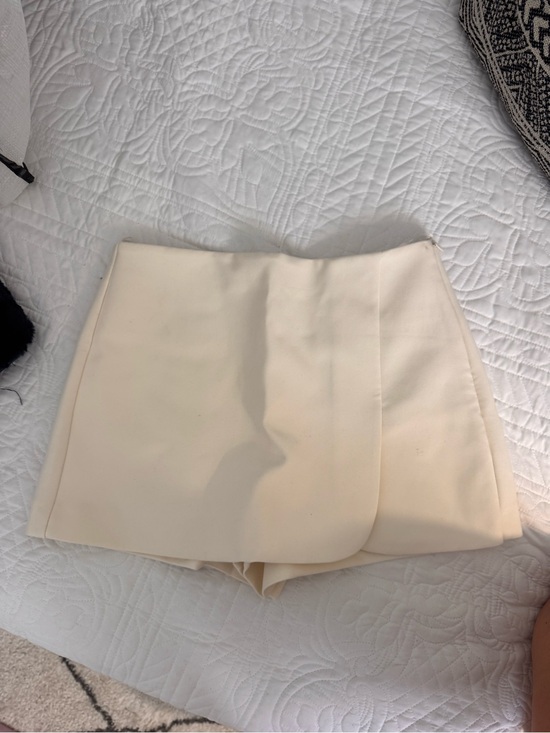 Zara Dresses & Skirts - Cream Zara Skort